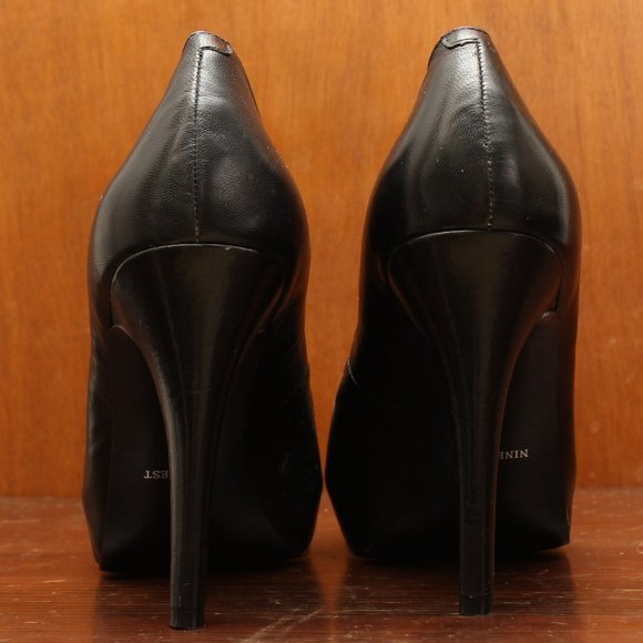 Black Leather Peep Toe Pumps - Picture 5 of 5